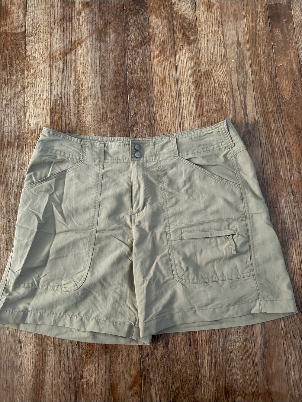 Women's Light Khaki Cargo Bermuda Shorts - Casual Utility Style